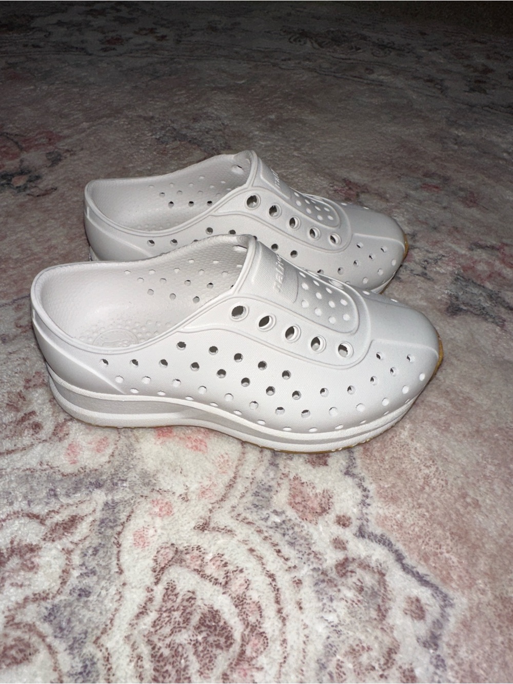 NEW Native Robbie Sugarlite shoes - 7c